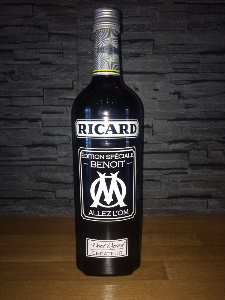 Personnalisation d'étiquette pour bouteille de Ricard
